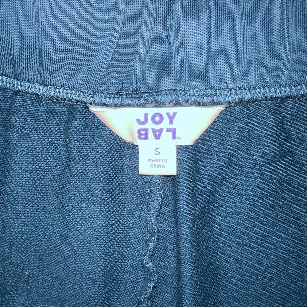 JoyLab Shorts - Picture 2 of 3